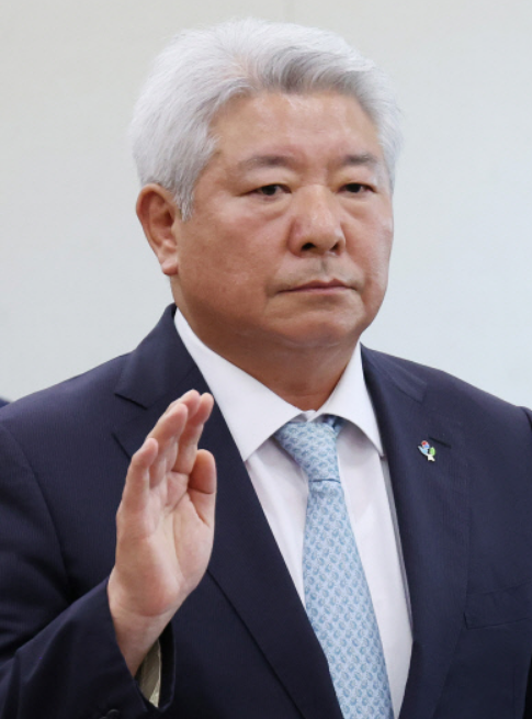 <b>김홍일 방통위원장 자진 사퇴</b>…윤 대통령, 김홍일 방통위원장... 