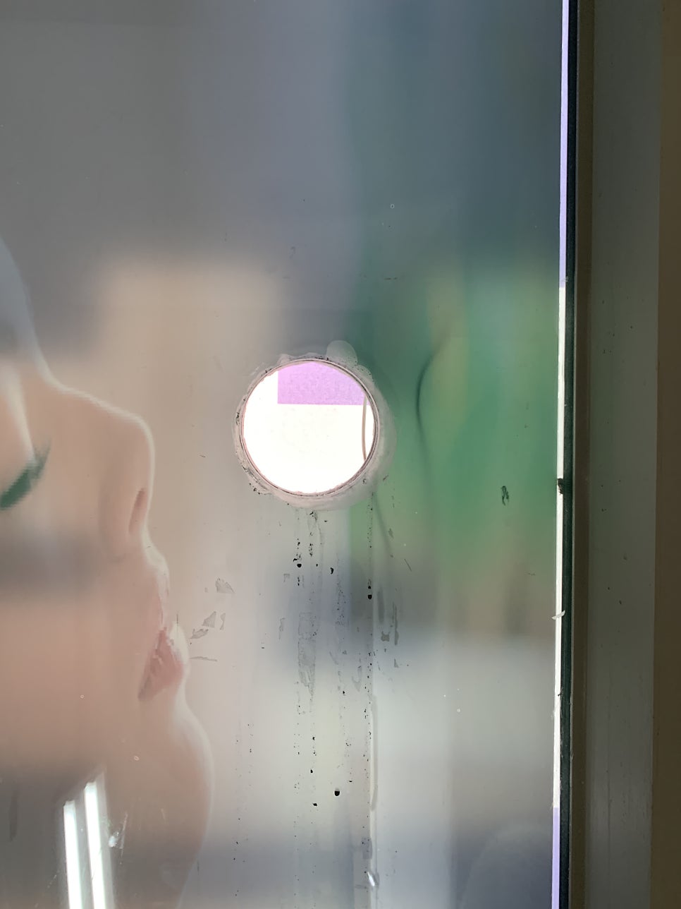 이중강화유리구멍뚫기 에어컨실외기배관타공작업