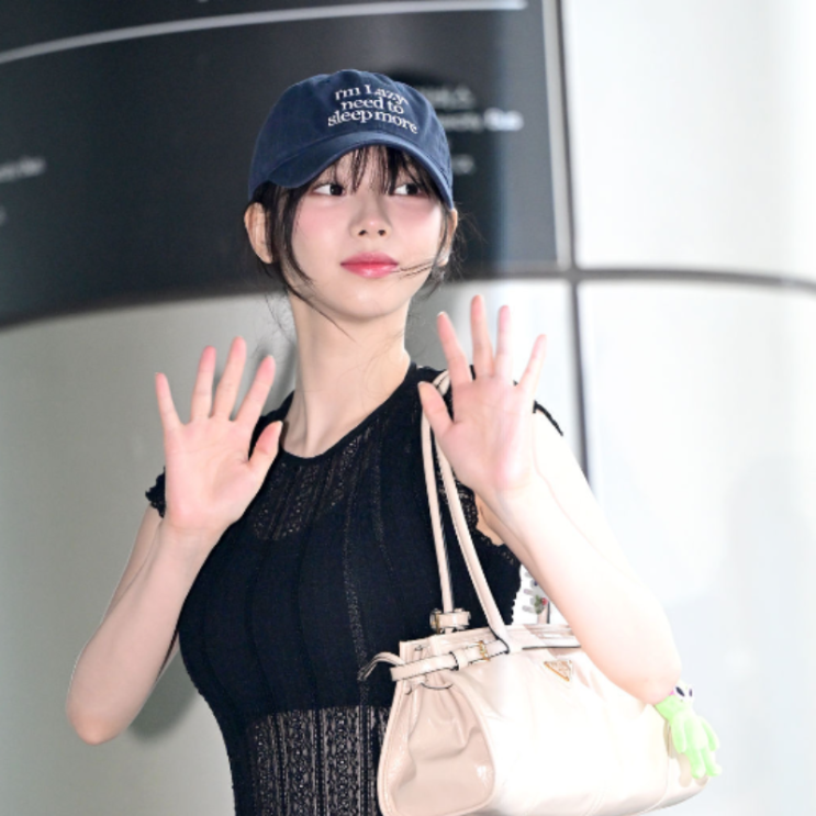  카리나 공항패션 시스루룩 원피스 가방 어디꺼?