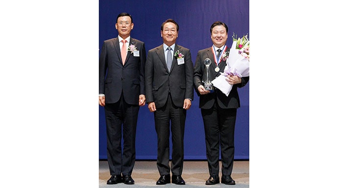  형지엘리트 최준호 부회장, ‘제42회 상공대상’ 사회복리 부문 대상 수상
