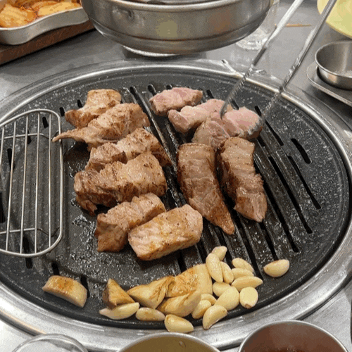  빽돈 본점 삼겹살과 김치 짜글이가 있는 백종원 식당?