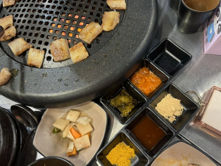  구로디지털단지역 고기집 _ 가성비 좋은 삼겹살 맛집 인생맛껍 구로본점