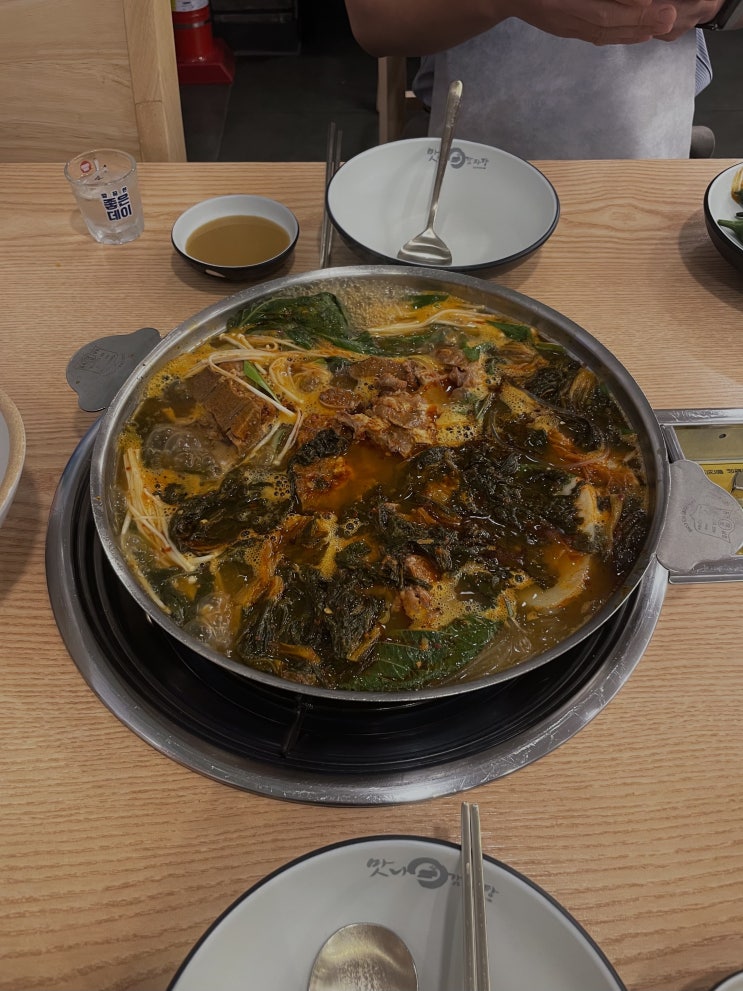 [창원] 시원한 감자탕을 맛보고 싶으시다면 진해맛집 ' 맛나감자탕' 진해구청점