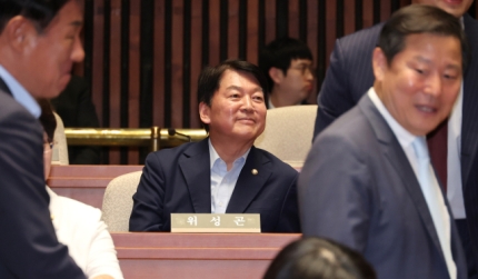 국민의힘 '<b>필리버스터</b>' 공언에도…안철수 "<b>특검법</b> 찬성표 던질... 