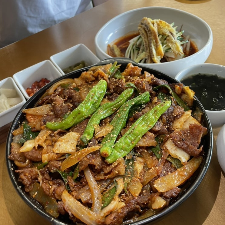 [경주 황리단길맛집] 가성비 좋은 감성 한옥 한식 맛집 '포롱아밀 황남점' - 제육볶음, 우대갈비