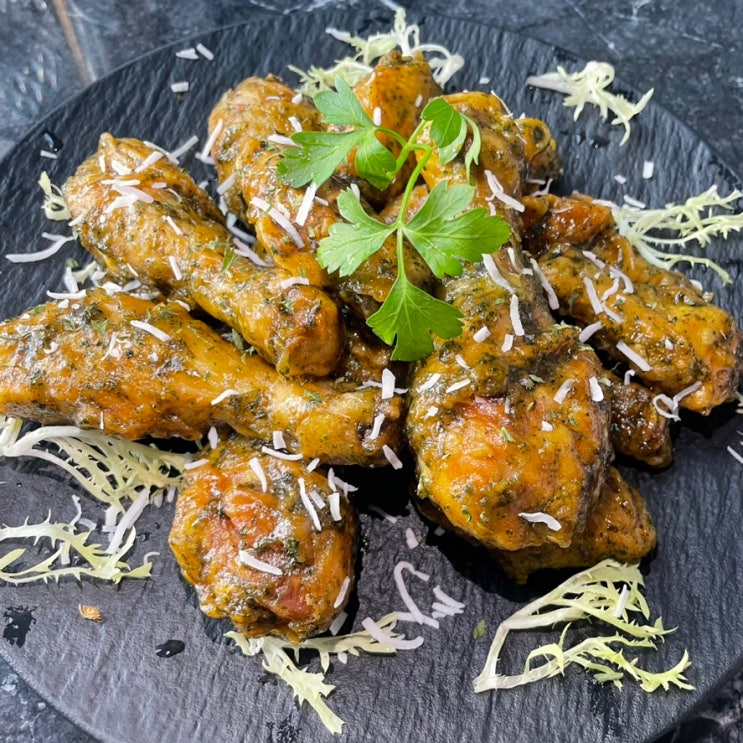 [압구정 압구정로데오맛집] 100인 수용 가능한 송년회 회식 치맥 맛집 '아라치라운지 압구정본점'
