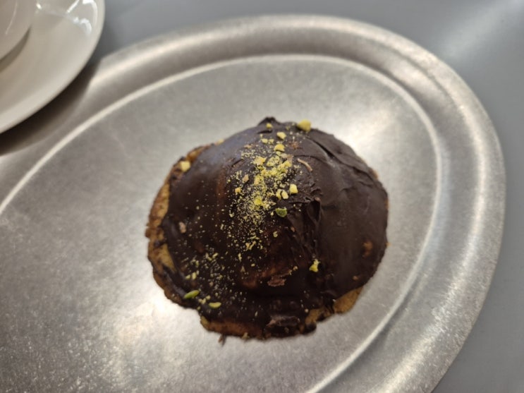  울산 남구 카페 휩(Whip) : 두바이초콜릿 쿠키의 맛