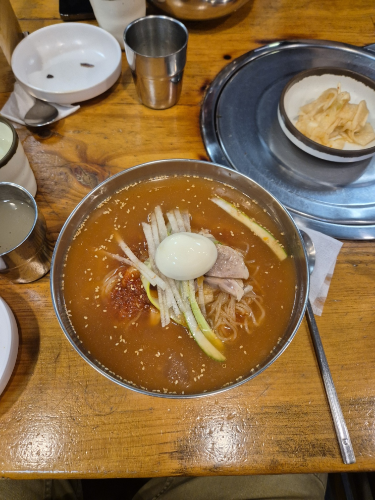  [송파구 방이동] 황산냉면 (밀면 냉면 어복쟁반 모두 판매하지만, 고소하면서 달큰한 밀면이 일품인 백년가게)