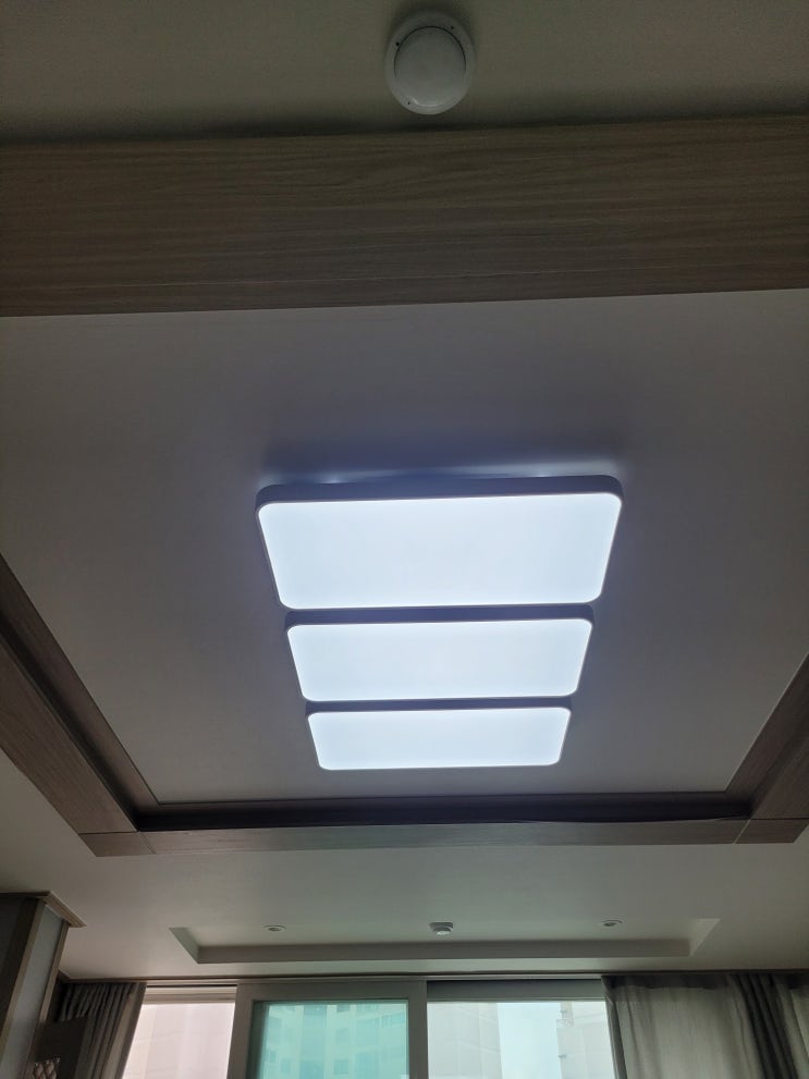  마곡수명산파크1단지아파트 불 안들어오는 거실등 새 LED 전등으로 교체해드렸어요 ㅡ 내발산동집수리 바로출장집수리