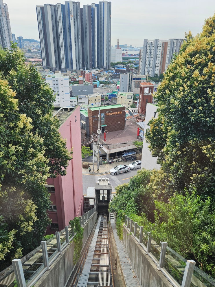 부산광역시 여행 (' 부산포 개항가도 모노레일 ' 이라고 부르는 좌천 경사형 엘리베이터) 부산광역시 여행 (' 부산포 개항가도 모노레일 ' 이라고 부르는 좌천 경사형 엘리베이터)