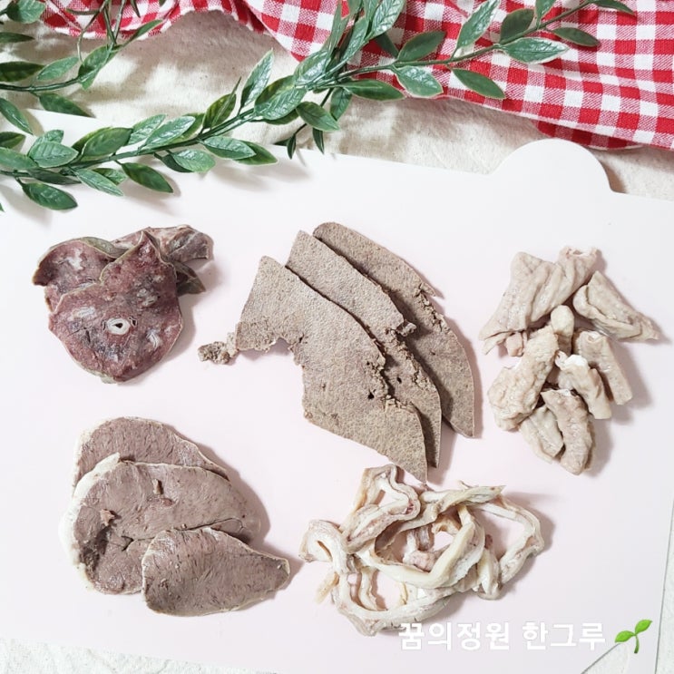 돈두육미 돼지내장수육모둠 1kg 보관 소비기한 돼지내장 종류 간 허파 오소리감투 염통 소창 맛 칼로리 솔직후기