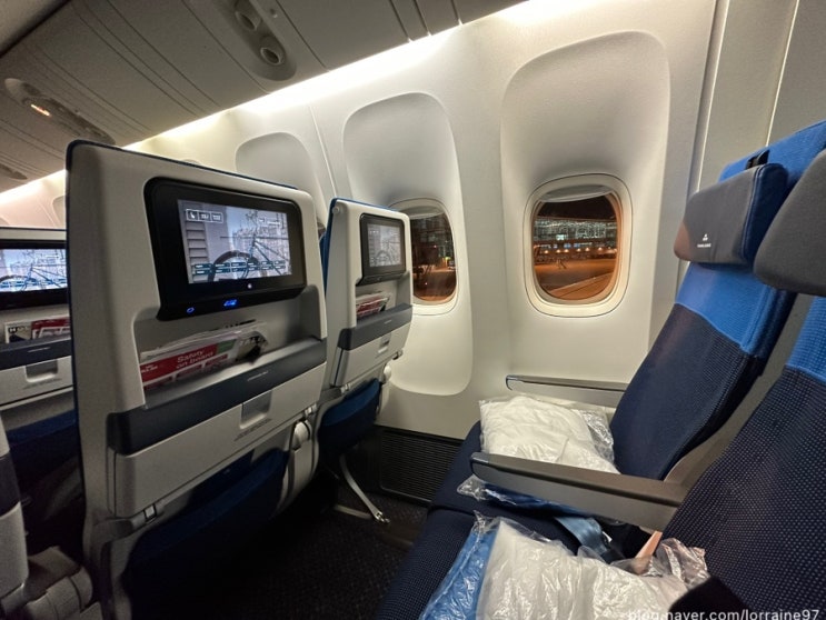  암스테르담 경유 체코 프라하 비행 후기 (네덜란드항공 KLM 이코노미 컴포트)