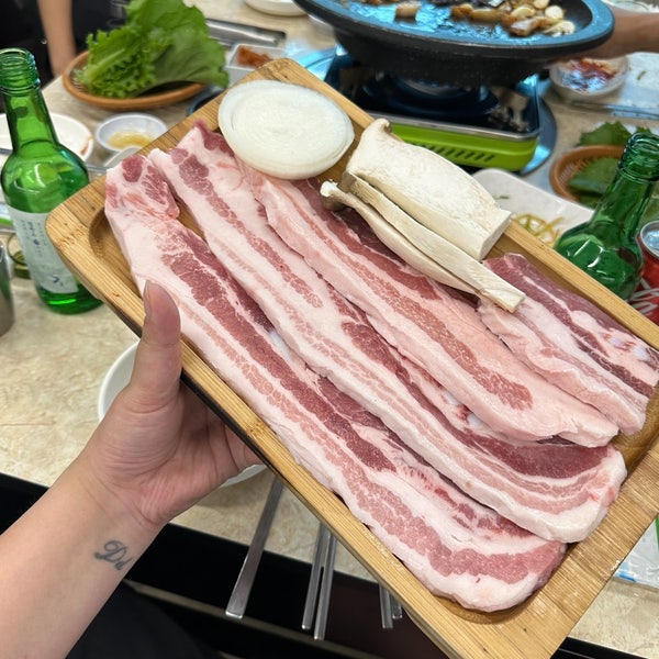  완주 삼봉지구 점심에는 한식뷔페 저녁에는 삼겹살을 파는 삼봉 맛집 내 돈 내산 솔직 후기