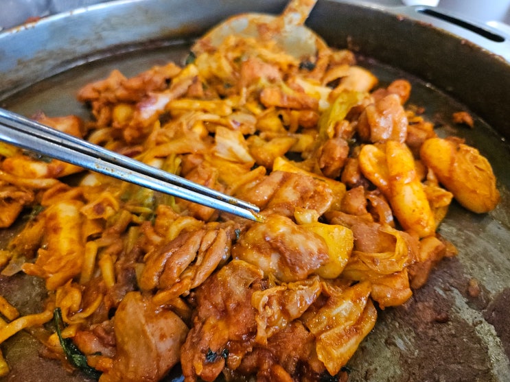  가평 설악ic 맛집 청평호반닭갈비막국수 설악점, 우동사리와 함께 먹는 닭갈비 너무 맛있어요!