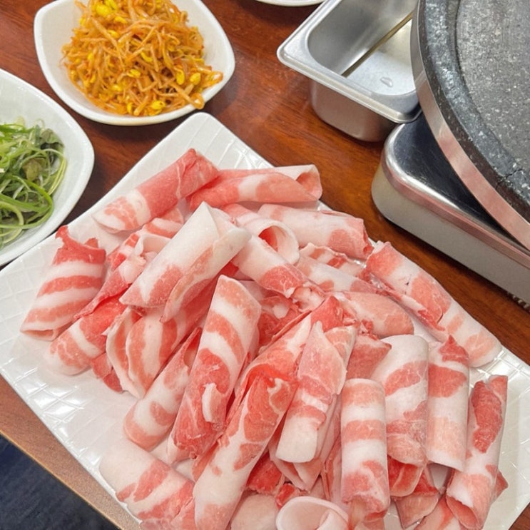  서면 30년 된 블루리본 차돌박이 대패삼겹살 "옛골"