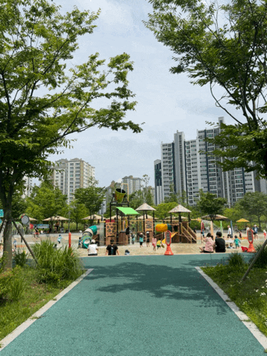  수원 방죽공원 아기 물놀이장 수돗물 사용, 안전요원 상주