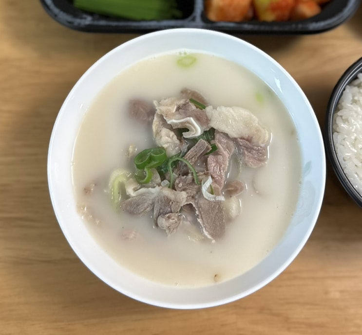  평촌역 혼밥 기울어진뚝배기 돼지국밥