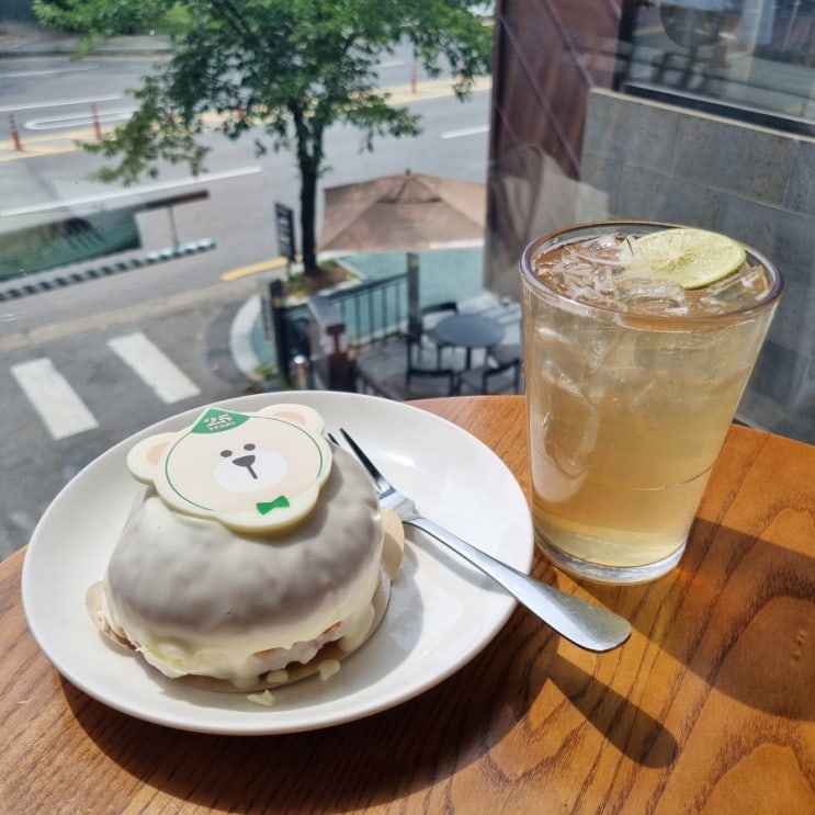  [구미 맛집] 스타벅스 구미금오산DT점 | 스타벅스 신메뉴(프렌치 바닐라 라떼, 런던 포그 티 라떼, 베어리스타 마스카포네 도넛) 후기