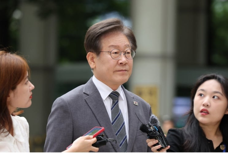 검찰, <b>이재명 부부</b> 검찰 소환 통보··· "소명할 기회 주는 차원... 