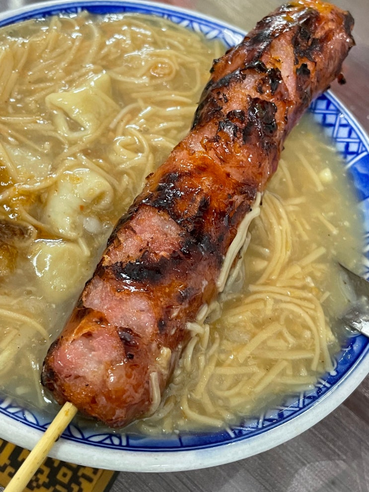 <b>대만</b> <b>백종원</b> 소세지 맛집 황지아샹창, 곱창굴국수