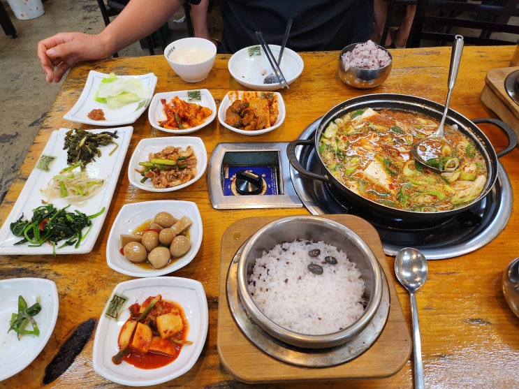  양주 맛집 짜박두부와 반찬이 유명한 '재래식손두부 고읍점'