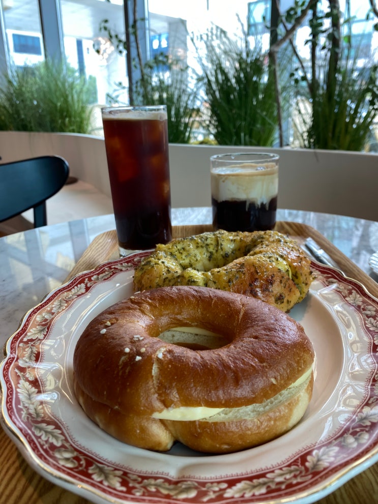  전주 브릴로 효자동대형카페 전주베이커리맛집 베이글찐맛집 카페추천