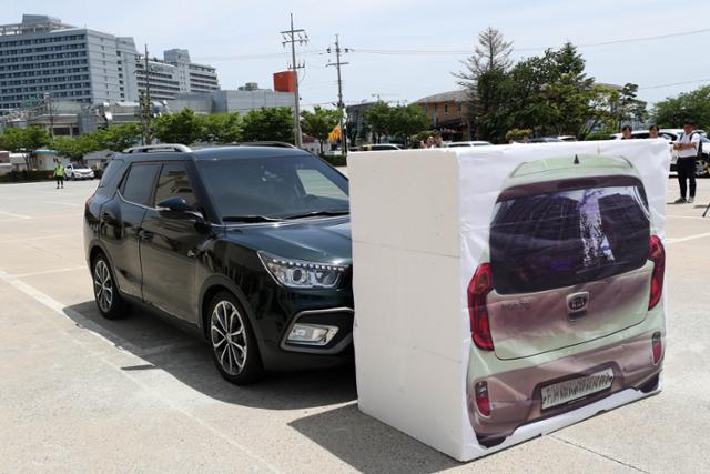 고령 운전자 500만 명 시대 온다… "실수 막는 '안전 장치' 늘려야" 고령 운전자 500만 명 시대 온다… "실수 막는 '안전 장치' 늘려야"