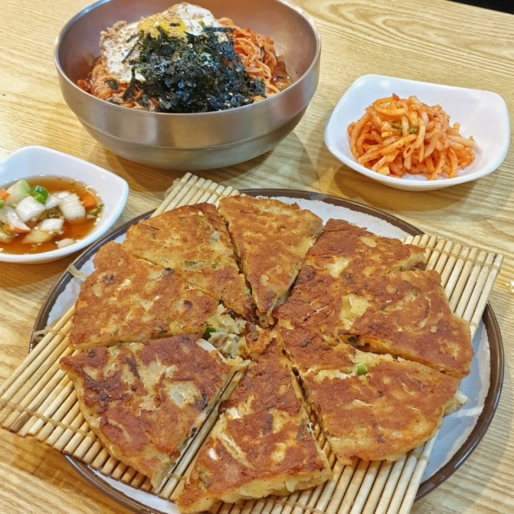  서울대입구역 술집 | 동대문왕빈대떡 - 봉천동 전집 비빔국수 추천