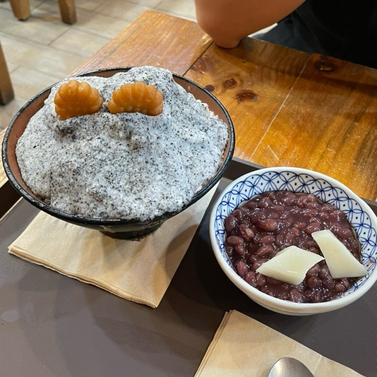  신촌 호밀밭 밀크빙수, 흑임자빙수 넘 맛있쟌니