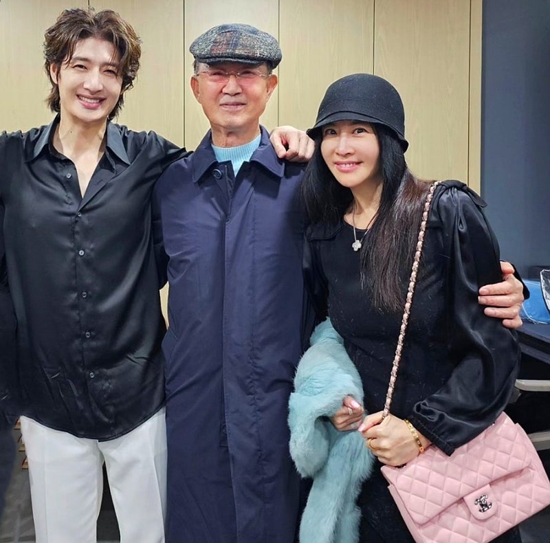 사연많은 god 손호영 가족사, 공학박사 아버지와 배우 누나 잠적설