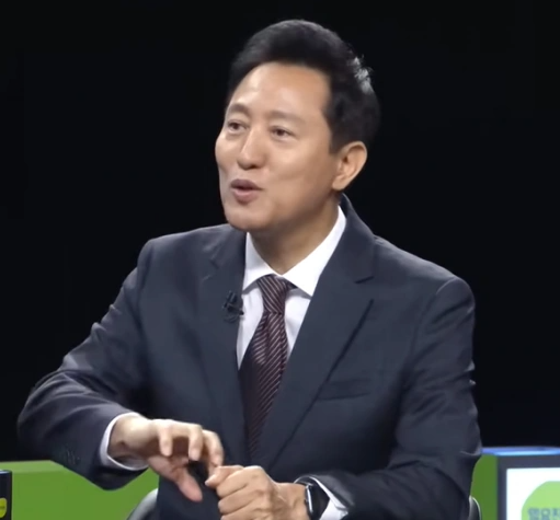 <b>광화문</b> 광장에 110억짜리 100m<b>태극기</b> 세운다는 오세훈... 