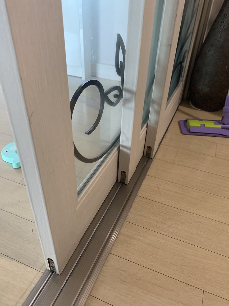 3연동중문 바퀴교체