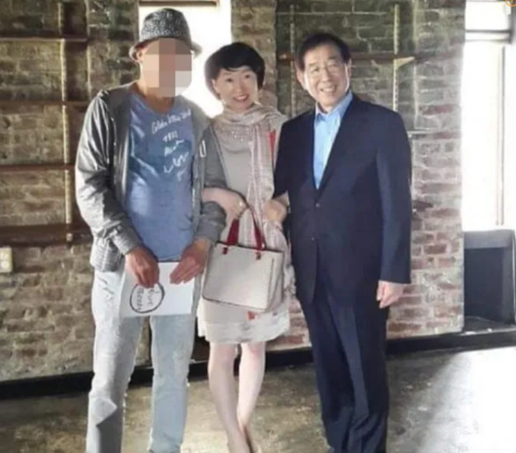 檢, '김건희 여사 조롱' <b>진혜원</b> 검사 <b>징역형</b> 구형