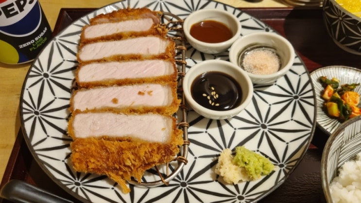  압구정 로데오 스미카츠: 혼밥도 데이트도 좋은 숯불 돈까스 맛집 ️
