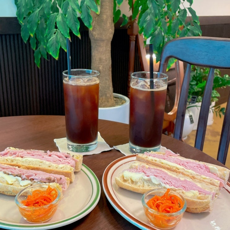  천안 불당동 브런치카페 잠봉뵈르 맛집 샤르베티에