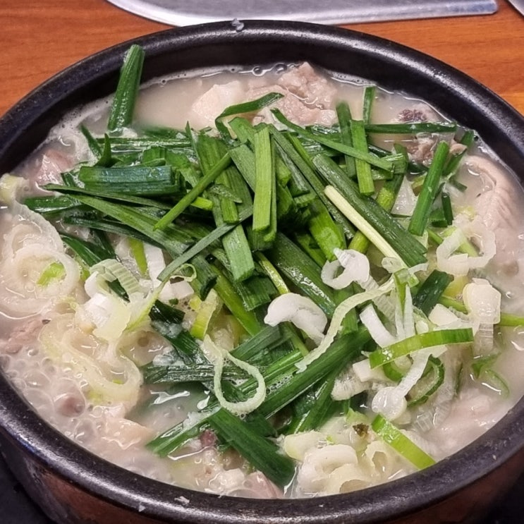  신촌역 국밥 맛집 신촌순대국 후기