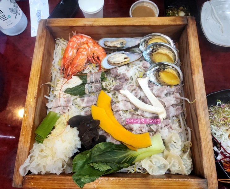  [경기 의왕] 다양한 종류의 셀프바도 무료 갓심비 의왕맛집 부연편백찜샤브샤브