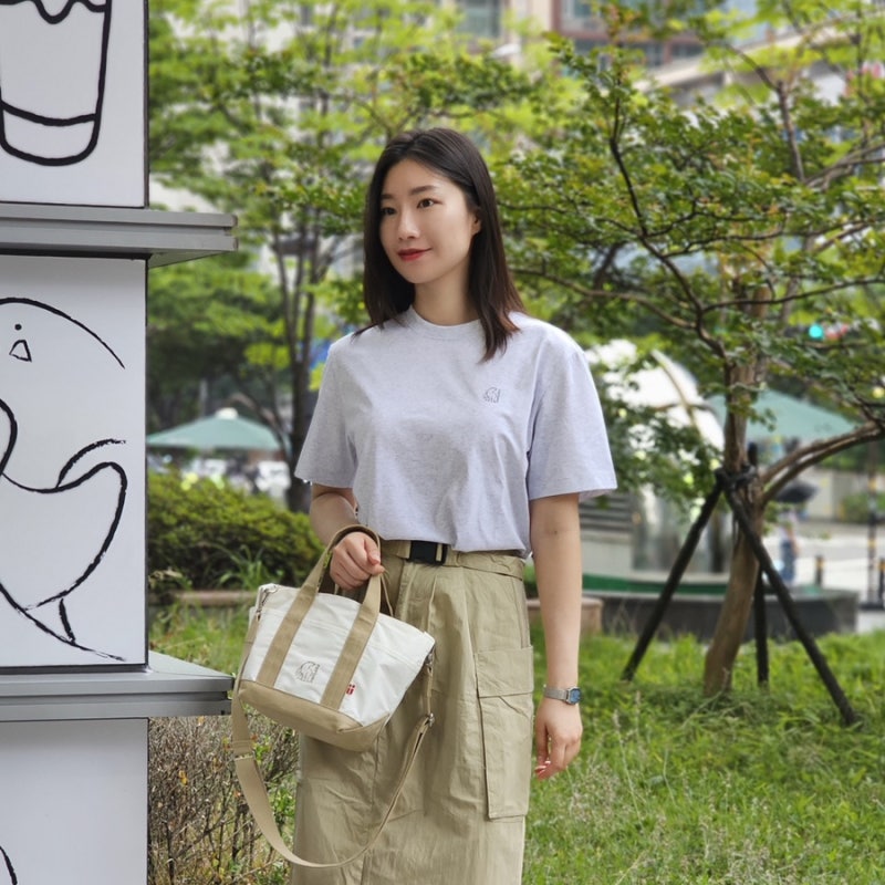 노르디스크 여성 반팔티셔츠 토트백 가방 장마철 여름 코디