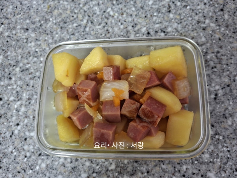 요리 일기 233.- 스모크 햄 감자조림