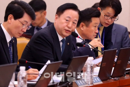 <충격> 민주당 <b>김두관</b> 기습적으로 "당대표 출마 선언", <b>이재명</b>과... 