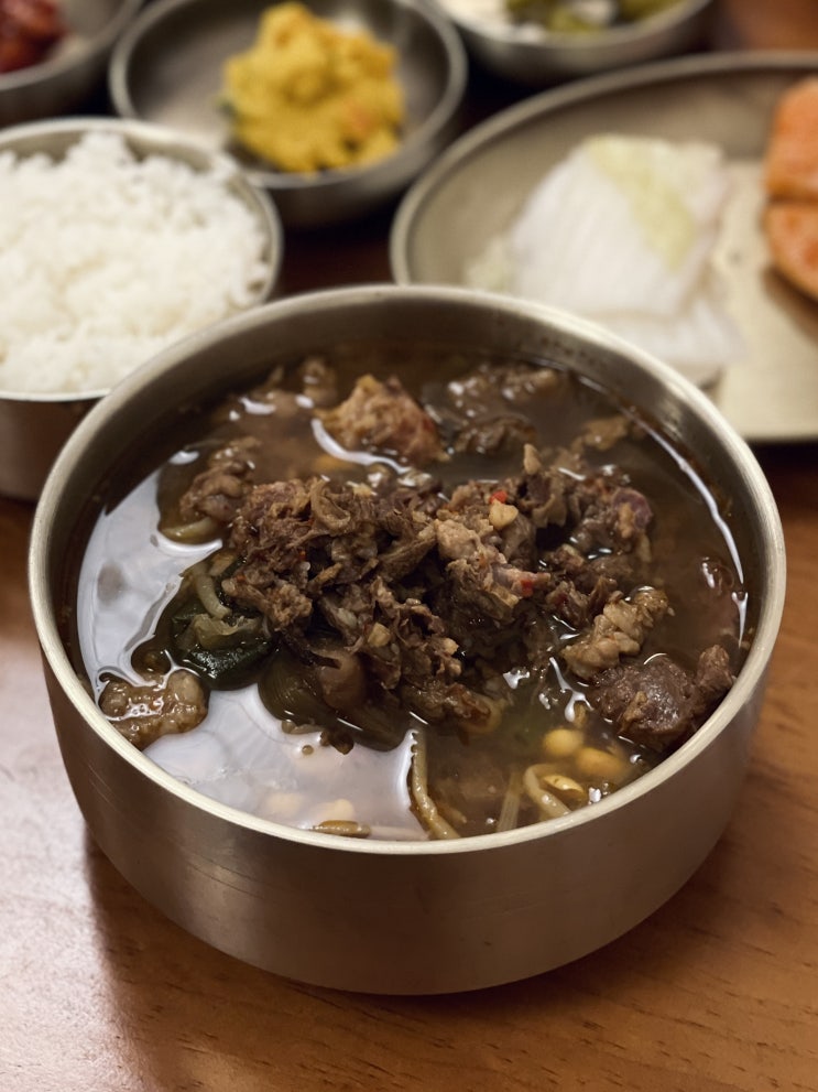  성수, 48시간 고아 낸 전통 국밥 맛집 | 말방국밥 성수본점