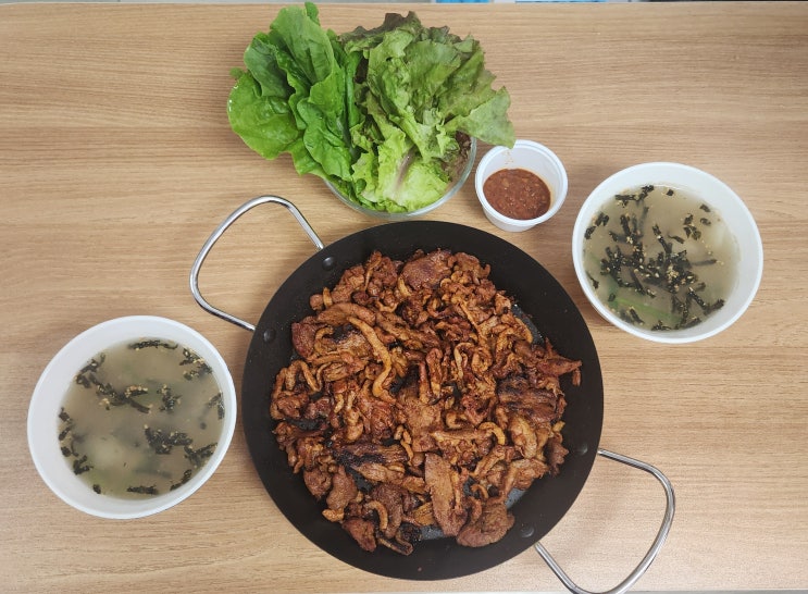  강원도 여행이 그리울 때 먹기 좋은 오리불고기 & 옹심이수제비 '강원도집'