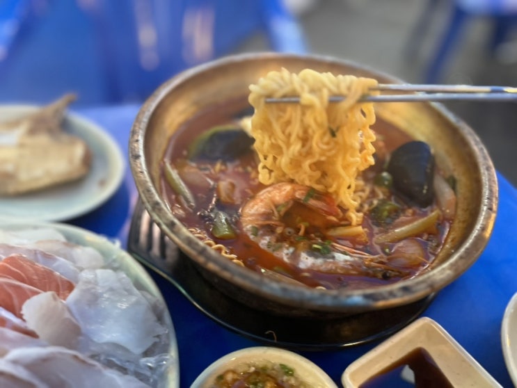  봉명동 횟집 도심 속 바다의 맛: 파도수산 봉명본점 방문기  파도수산 봉명본점