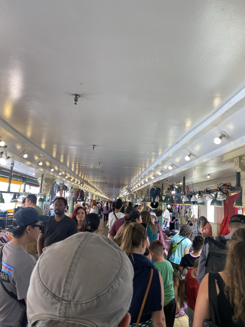 미국) 시애틀 여행_피크 플레이스 마켓 즐기기 (클램차우더, 과일, 생선던지기 퍼포먼스) : 네이버 블로그