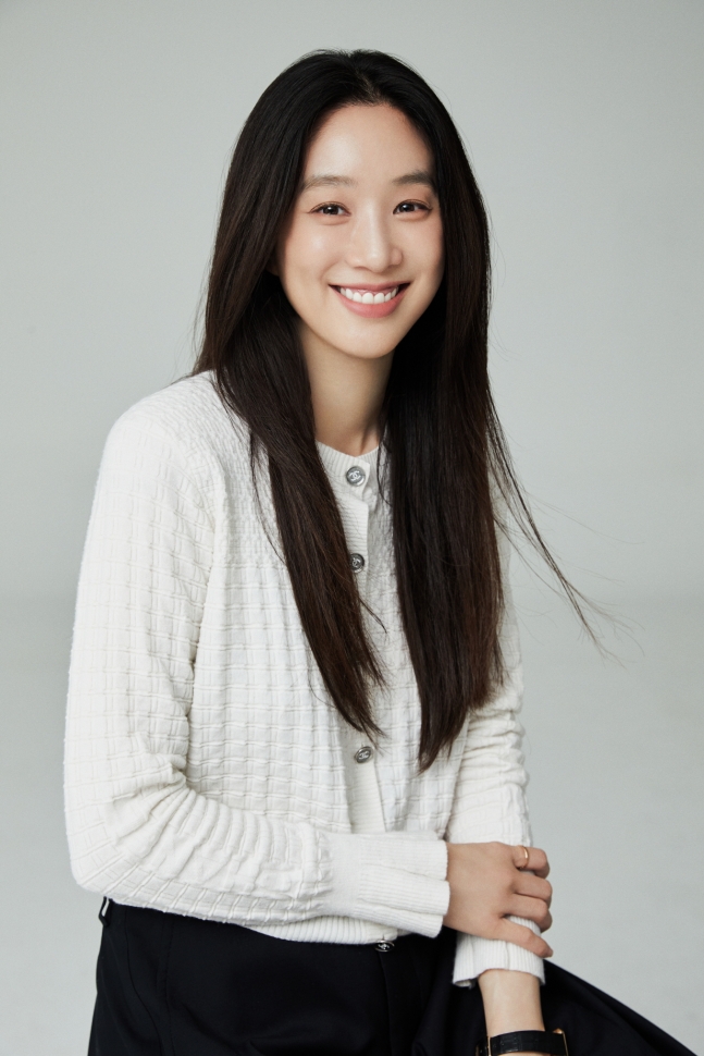 정려원 "대본도 안 보고 출연 결정한 '졸업', 인생작 됐어요... 