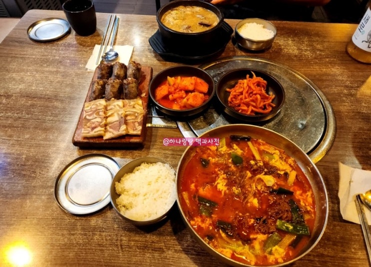  [경기 안양] 3초에 1그릇씩 팔리는 갓심비 인덕원국밥 담소소사골순대육개장 안양두산벤처다임점