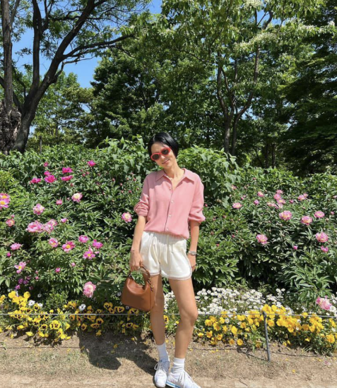  김나영의 인스타 패션에서 자주 보이는 나이키 여자 운동화 코르테즈 신발 살펴보기