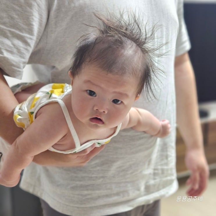  뒤집기 견인반응 안되는 우리 아기 뻗침 때문이라고? 시기 체간힘 연습 운동법