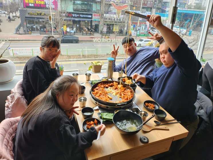  닭갈비 특별급식 진행! 2024.02.07(수)