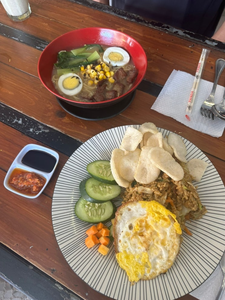  발리 꾸따 가성비 식당 Warung Nenas 와룽네나스